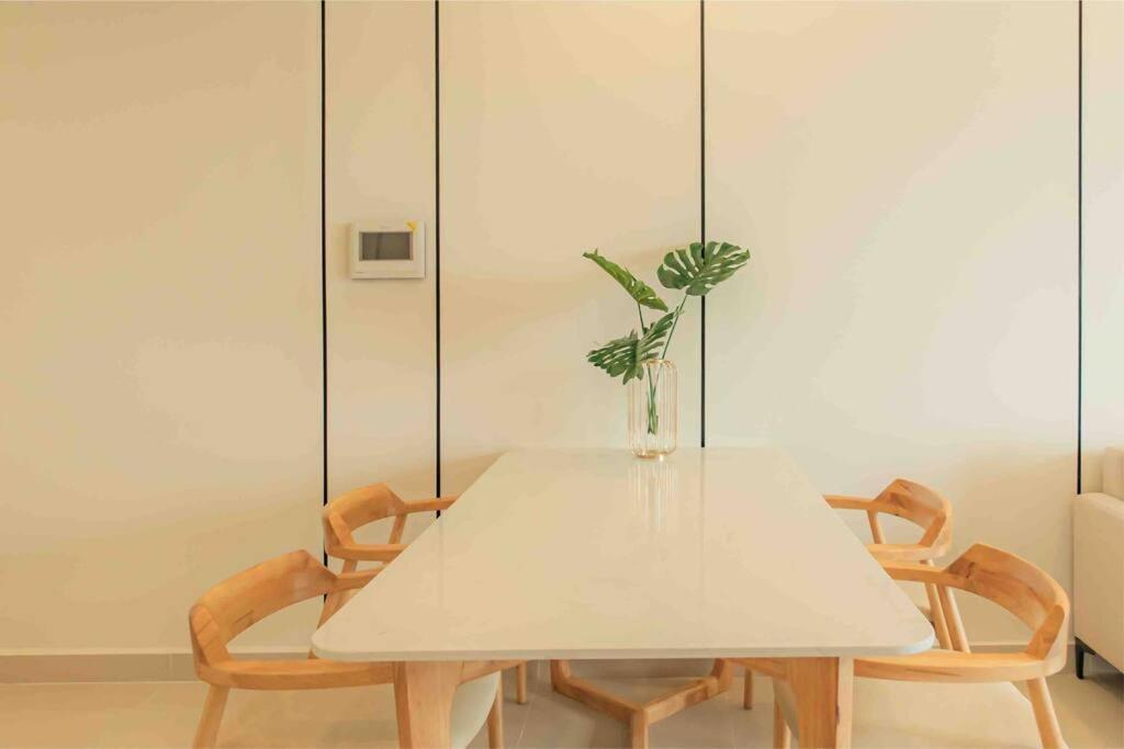 9Trip Stay In Soho Residence - 3 Bedrooms Apartment In District 1, Next To Bui Vien Walking Street - Free Saigon Nightlife Walking Tour Ho Chi Minh-Byen Eksteriør billede
