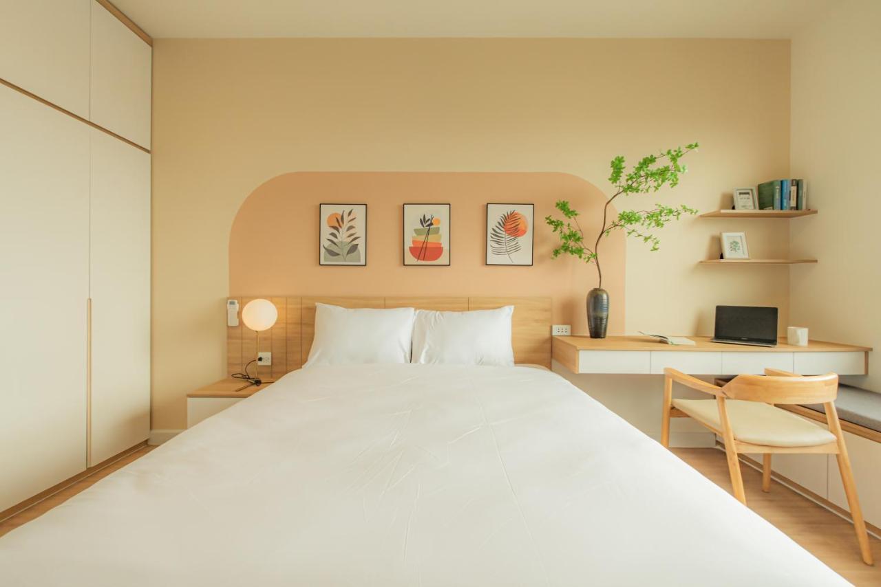 9Trip Stay In Soho Residence - 3 Bedrooms Apartment In District 1, Next To Bui Vien Walking Street - Free Saigon Nightlife Walking Tour Ho Chi Minh-Byen Eksteriør billede